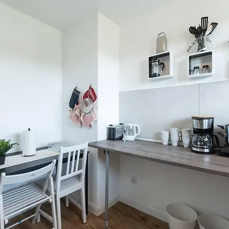 Nature Inspiration With Balcony & Grill Bbq In Mitte Central Station 10 Mins & Big Tv With Photo Lights دوسبرغ