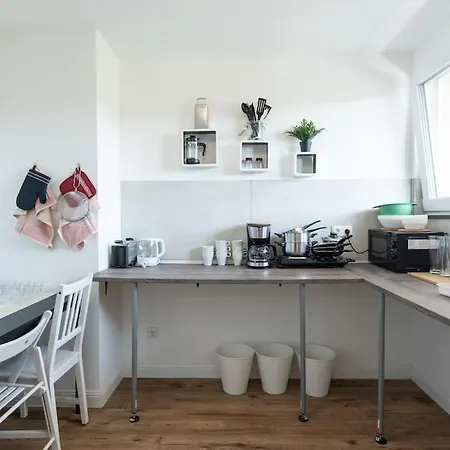 Nature Inspiration With Balcony & Grill Bbq In Mitte Central Station 10 Mins & Big Tv With Photo Lights دوسبرغ