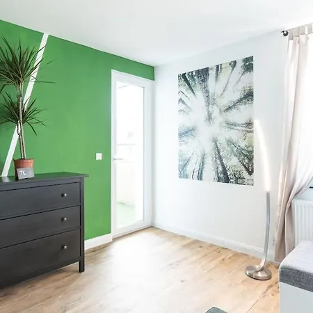 Apartment Nature Inspiration With Balcony & Grill Bbq In Mitte Central Station 10 Mins & Big Tv With Photo Lights *