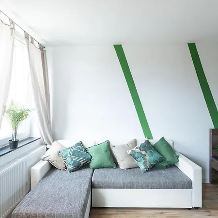 Apartment Nature Inspiration With Balcony & Grill Bbq In Mitte Central Station 10 Mins & Big Tv With Photo Lights