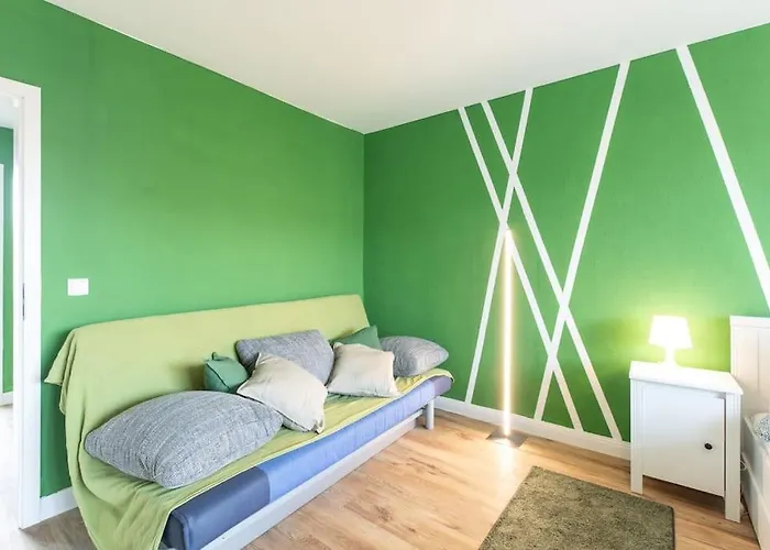 Nature Inspiration With Balcony & Grill Bbq In Mitte Central Station 10 Mins & Big Tv With Photo Lights Apartman *