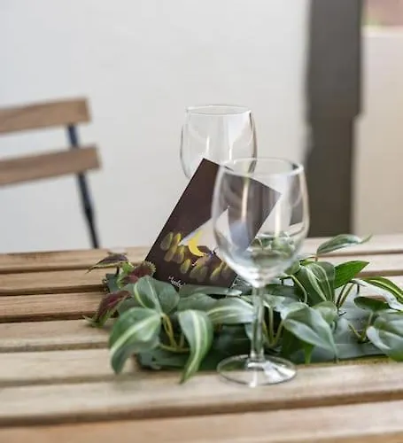 Nature Inspiration With Balcony & Grill Bbq In Mitte Central Station 10 Mins & Big Tv With Photo Lights Duisburg