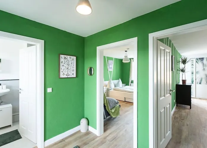 Nature Inspiration With Balcony & Grill Bbq In Mitte Central Station 10 Mins & Big Tv With Photo Lights Apartman